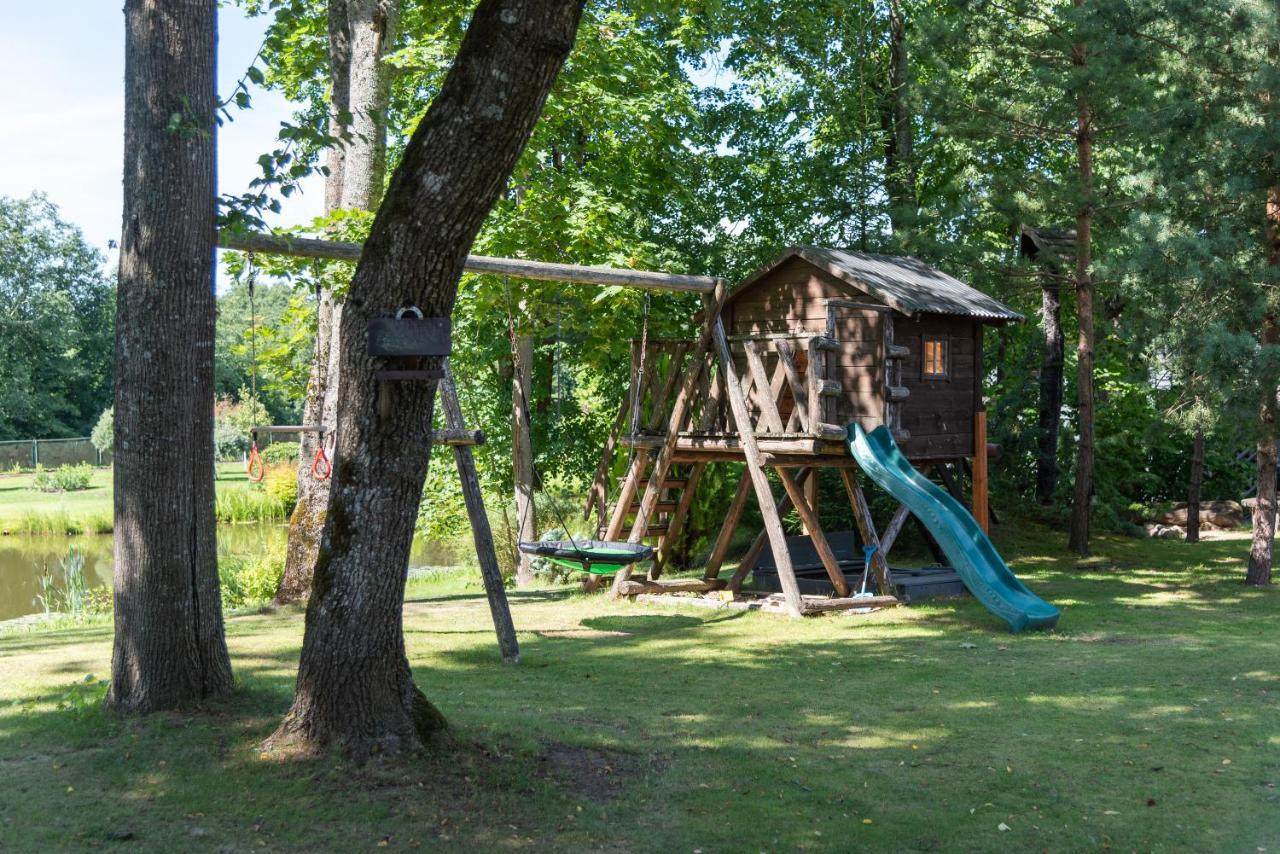 Villa Namelis Prie Sirvintos Upes Su Pirtimi Exterior foto
