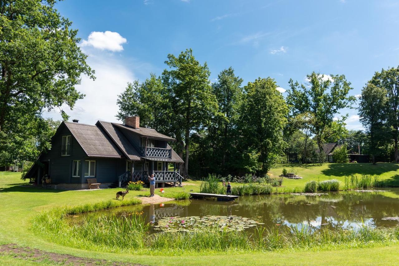 Villa Namelis Prie Sirvintos Upes Su Pirtimi Exterior foto